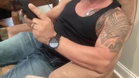 tobias69691227 online show from January 18, 7:37 pm