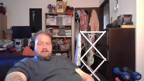 Snapshot of toede_0 chatting on June 2, 4:31 pm Toede online show from June 2, 4:31 pm