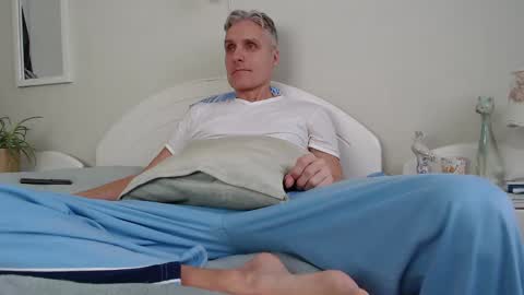 Daniel Bisexual uncut 20cm online show from January 11, 8:22 am