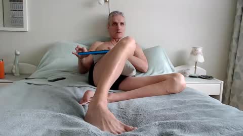 Daniel Bisexual uncut 20cm online show from February 28, 8:04 am