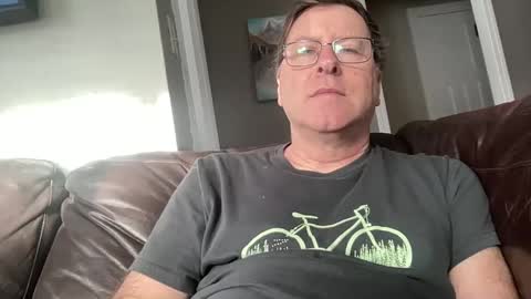 Snapshot of toggaman chatting on February 6, 10:00 pm Joshua1983 online show from February 6, 10:00 pm