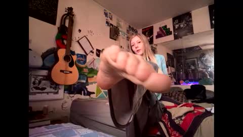 Snapshot of tohottohandletocoldtohold chatting on February 24, 4:49 pm tohottohandletocoldtohold online show from February 24, 4:49 pm