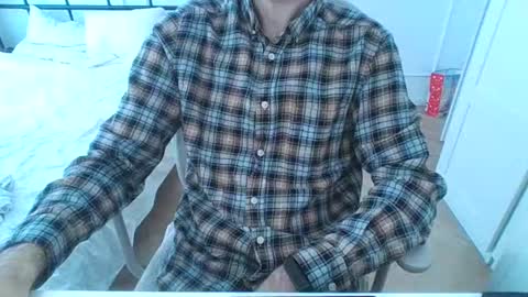 Snapshot of toja112 chatting on January 3, 9:47 am Martin online show from January 3, 9:47 am