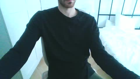 Snapshot of toja112 chatting on February 6, 9:32 am Martin online show from February 6, 9:32 am