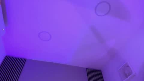 toji lee online show from November 13, 9:03 pm