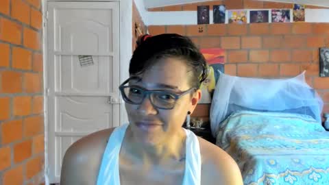 Independent Models online show from January 17, 5:05 pm