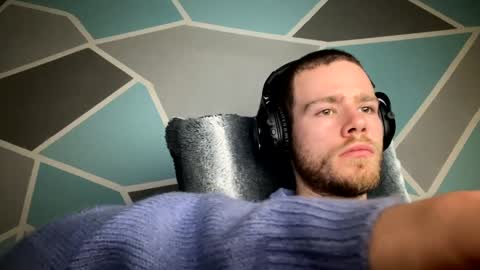 Snapshot of tokkel9999 chatting on December 15, 11:31 pm Tokkel online show from December 15, 11:31 pm