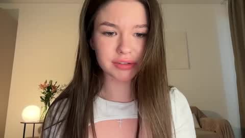 Alice  Alice -   online show from June 1, 3:36 pm
