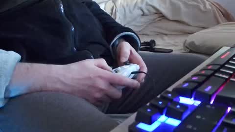 Snapshot of toloneo1 chatting on March 21, 10:31 am toloneo1 online show from March 21, 10:31 am