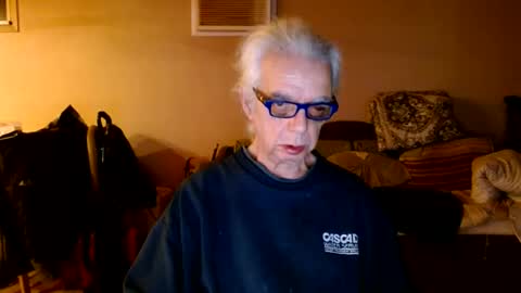 Snapshot of tom112292014 chatting on December 22, 11:41 pm tom112292014 online show from December 22, 11:41 pm