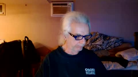 Snapshot of tom112292014 chatting on January 3, 3:27 am tom112292014 online show from January 3, 3:27 am