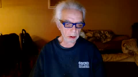 Snapshot of tom112292014 chatting on January 5, 1:03 am tom112292014 online show from January 5, 1:03 am