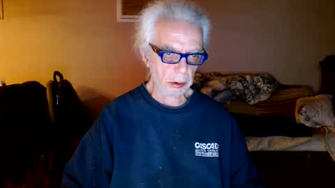 Snapshot of tom112292014 chatting on January 5, 4:04 am tom112292014 online show from January 5, 4:04 am