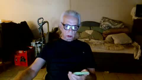 Snapshot of tom112292014 chatting on September 11, 1:55 pm tom112292014 online show from September 11, 1:55 pm