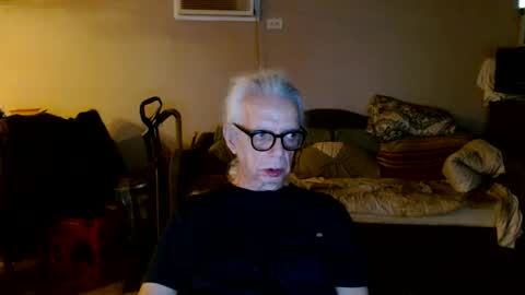 Snapshot of tom112292014 chatting on September 12, 11:21 am tom112292014 online show from September 12, 11:21 am