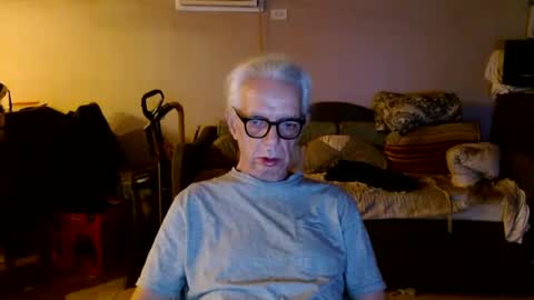 Snapshot of tom112292014 chatting on September 16, 11:33 am tom112292014 online show from September 16, 11:33 am