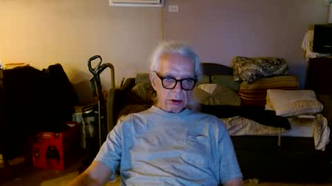 Snapshot of tom112292014 chatting on September 17, 1:13 pm tom112292014 online show from September 17, 1:13 pm