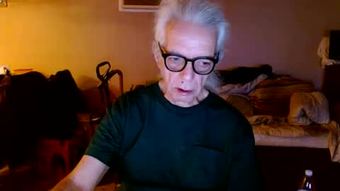 Snapshot of tom112292014 chatting on October 2, 11:39 am tom112292014 online show from October 2, 11:39 am