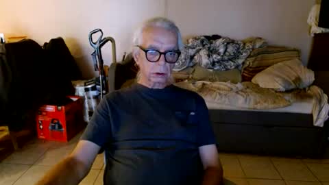 Snapshot of tom112292014 chatting on October 6, 5:32 pm tom112292014 online show from October 6, 5:32 pm