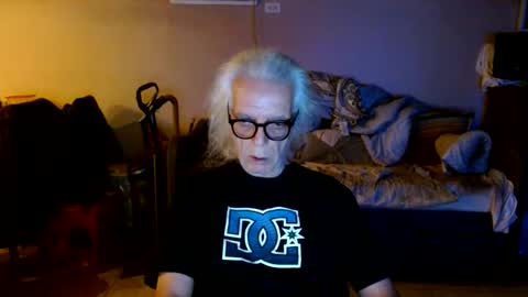 Snapshot of tom112292014 chatting on October 9, 10:35 am tom112292014 online show from October 9, 10:35 am