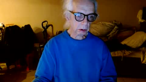 Snapshot of tom112292014 chatting on October 18, 2:36 am tom112292014 online show from October 18, 2:36 am