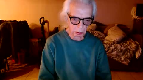 Snapshot of tom112292014 chatting on January 16, 4:49 am tom112292014 online show from January 16, 4:49 am