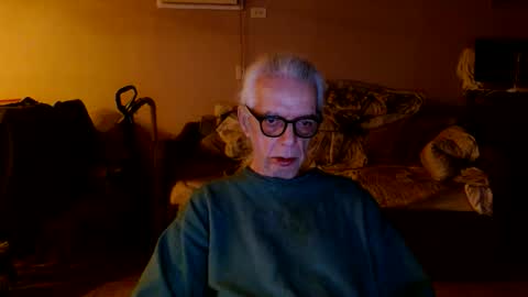 Snapshot of tom112292014 chatting on February 7, 11:03 am tom112292014 online show from February 7, 11:03 am