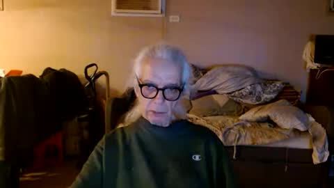 Snapshot of tom112292014 chatting on March 1, 3:52 am tom112292014 online show from March 1, 3:52 am