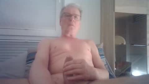 tomsam online show from May 1, 7:02 am