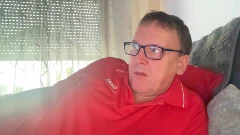 Tom online show from February 13, 3:08 pm