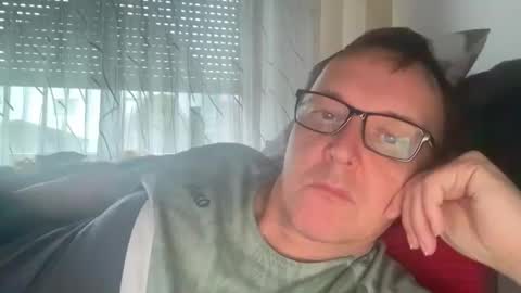 Tom online show from February 17, 3:51 pm