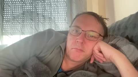 Tom online show from March 4, 4:13 pm