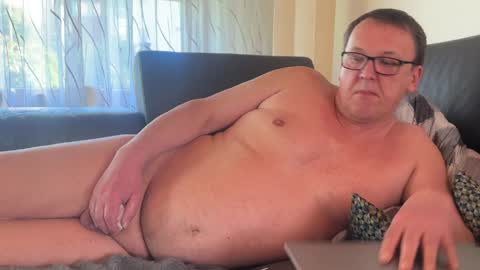 Tom online show from April 26, 3:15 am