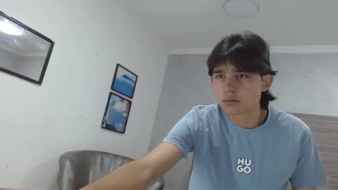 tom_0002 online show from October 26, 7:53 pm