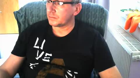 Tom online show from October 2, 3:30 pm