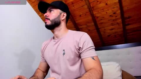   online show from February 7, 12:20 pm