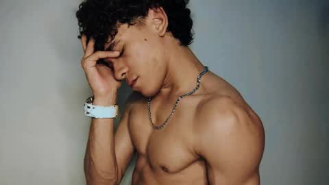 Tom Blue online show from January 16, 1:15 pm