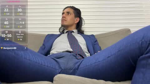 TOM online show from February 13, 8:03 pm