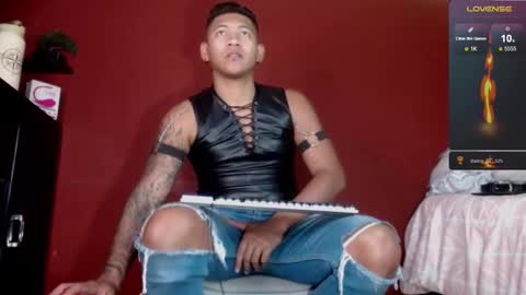 Tom online show from February 23, 3:40 pm