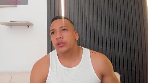 Tom muscle1 online show from September 9, 11:43 am