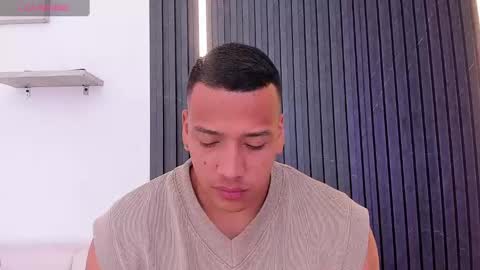 Tom muscle1 online show from September 13, 12:05 pm