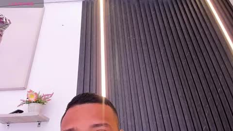 Tom muscle1 online show from September 17, 12:07 pm