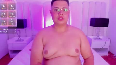 Tom Silver  online show from December 12, 9:26 pm