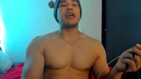 Tom Sin online show from March 1, 5:37 pm