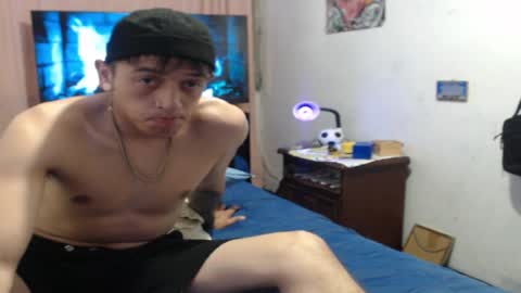 tomas_turbado_ online show from April 24, 12:35 am