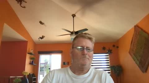 Hola online show from April 16, 5:36 pm