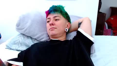 Blue online show from November 22, 4:28 pm