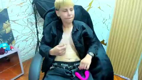 tomboygirl69 online show from July 11, 1:30 am