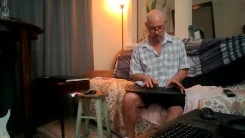 sirmuggsalot online show from June 10, 4:56 am