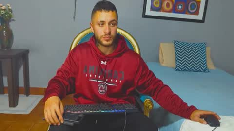 tomDavisXl online show from February 18, 3:35 am